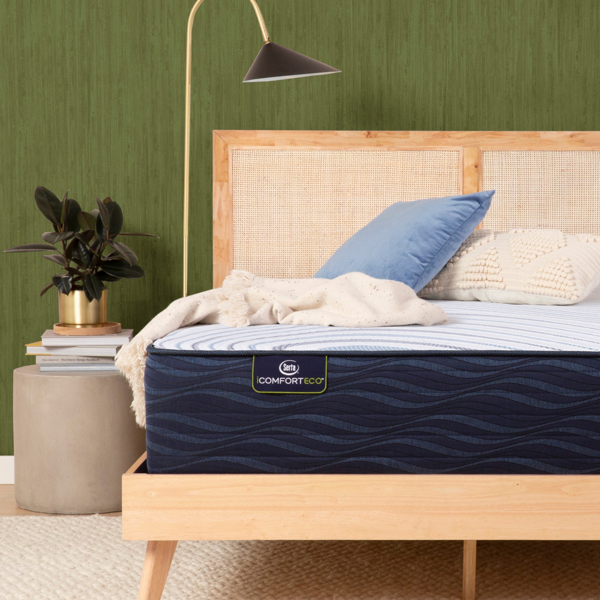 Serta plush mattress deals king